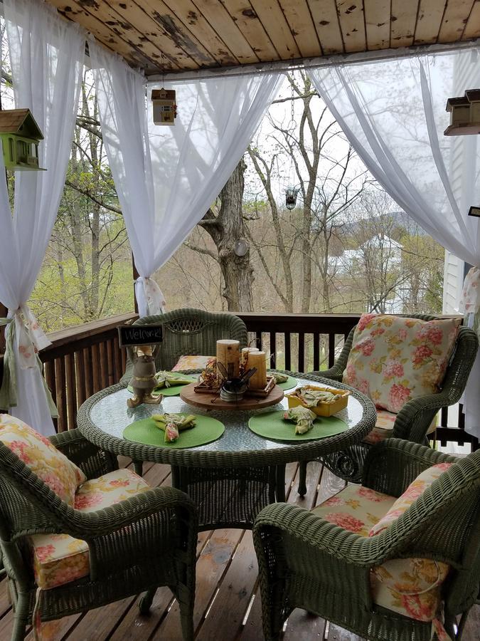 The Perkins House Bed & Breakfast Cornish Ngoại thất bức ảnh